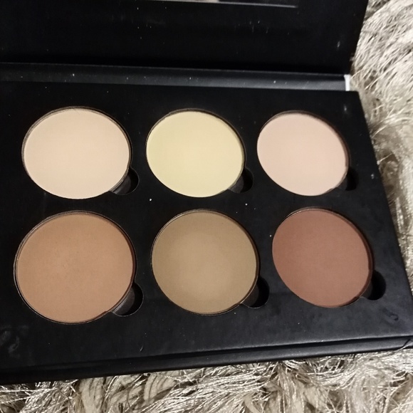 Countour - Picture 2 of 3